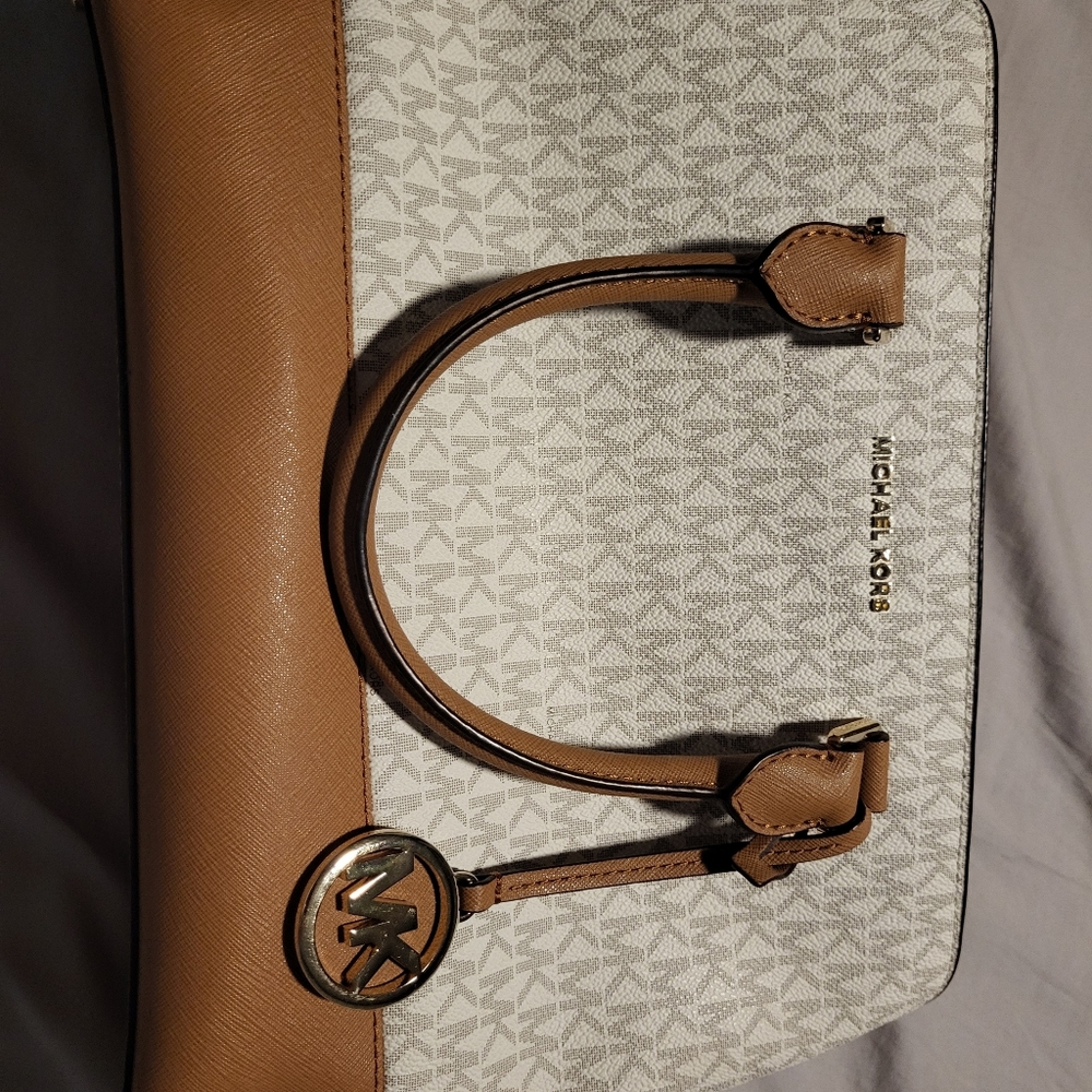 Michael kors purse